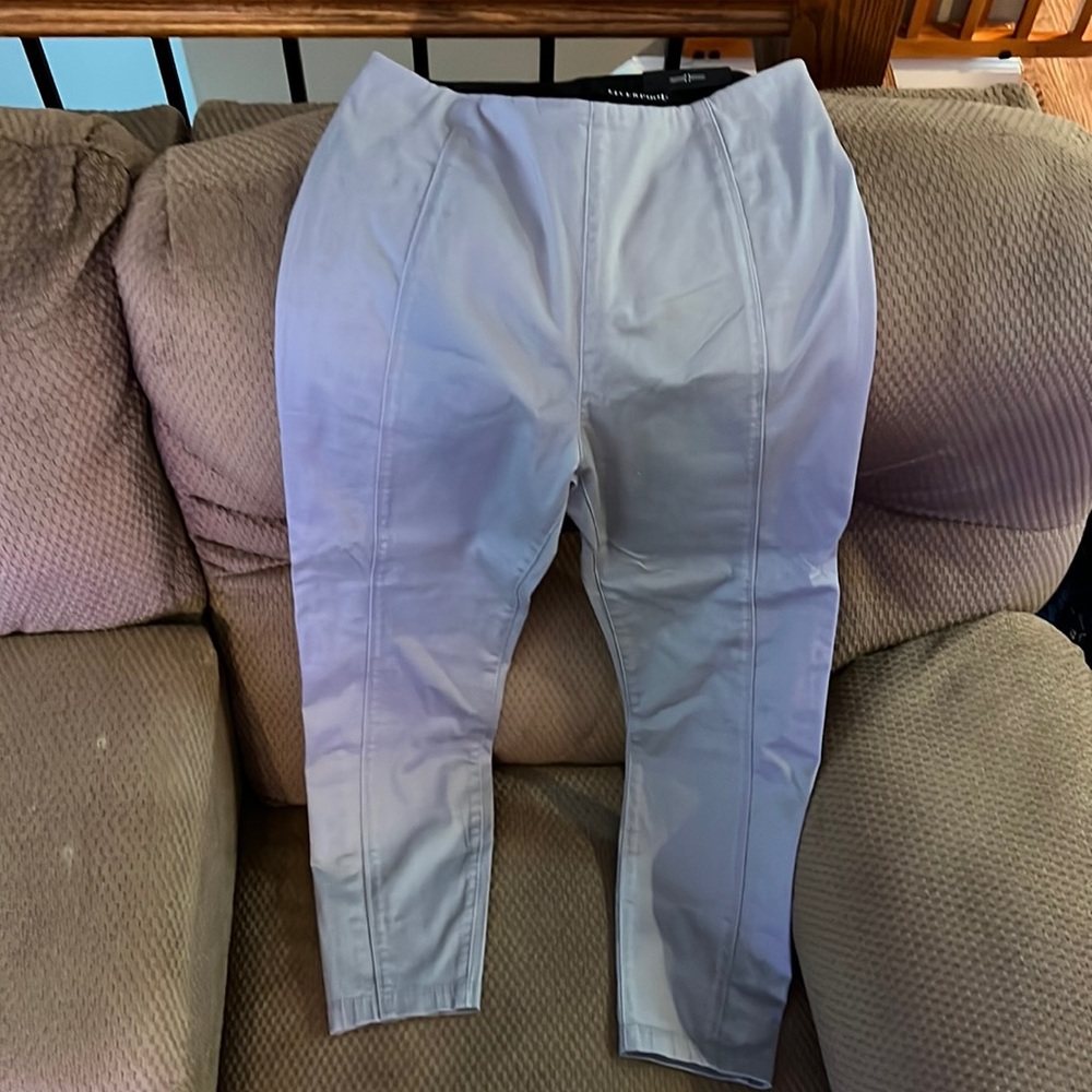 Gray capri pants